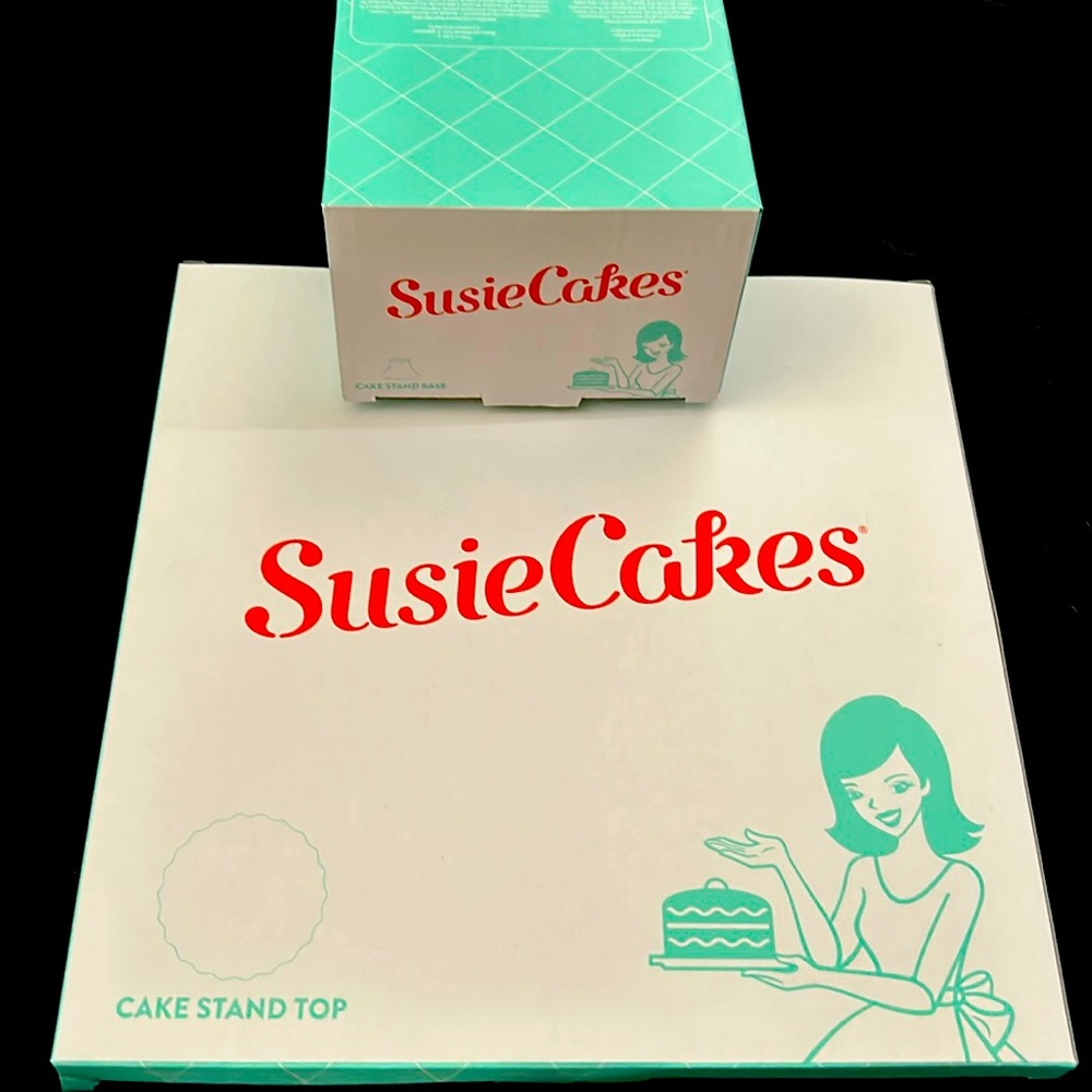 SusieCakes cake stand
